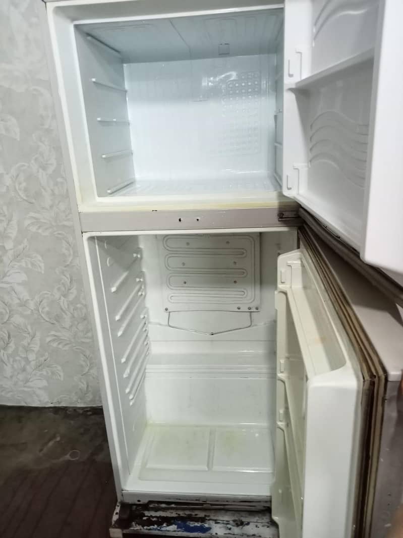 dawlance fridge 7