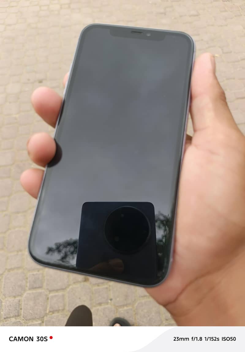 Apple iPhone 11 7