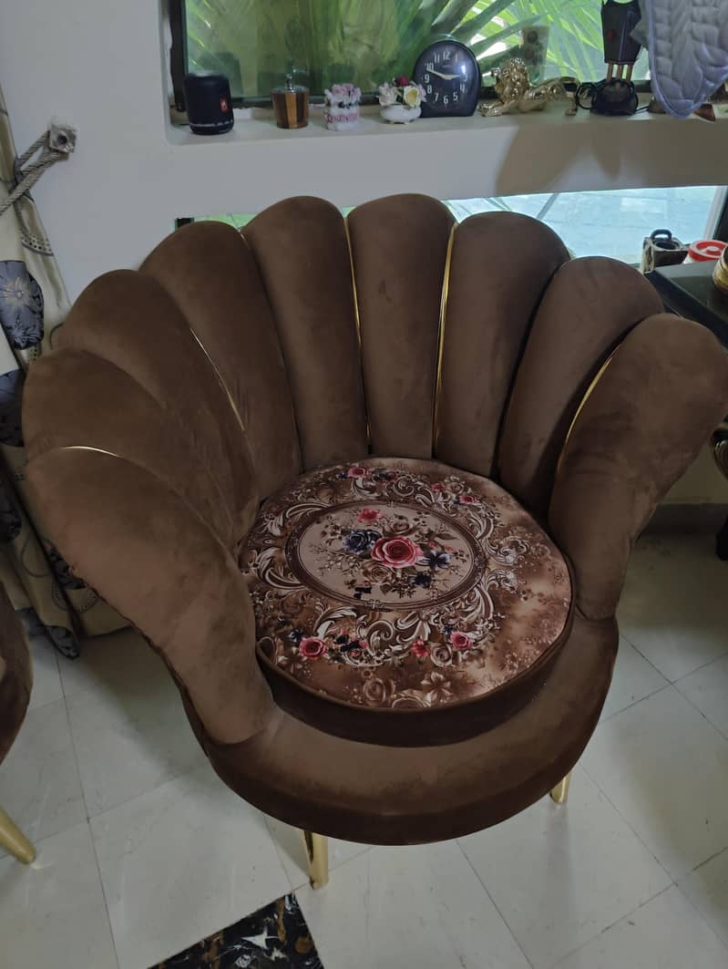 crown chairs two set 1