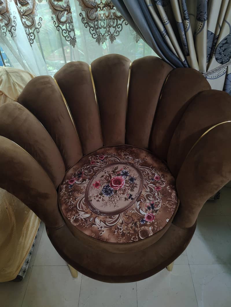 crown chairs two set 3