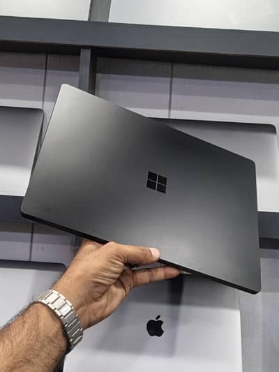 Microsoft Surface Laptop 4 - 15" | Core i7-1185G7 | 32GB RAM | 1TB SSD