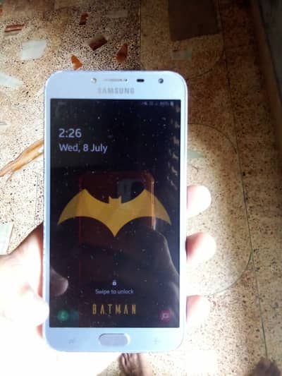 Samsung Mobile J4