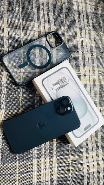 Apple iPhone 15 complete box