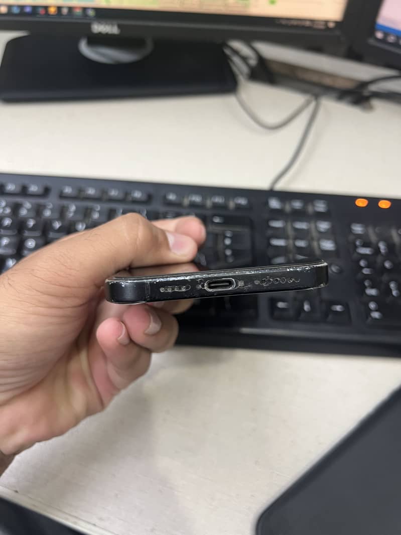 Apple iPhone 16 Plus 2