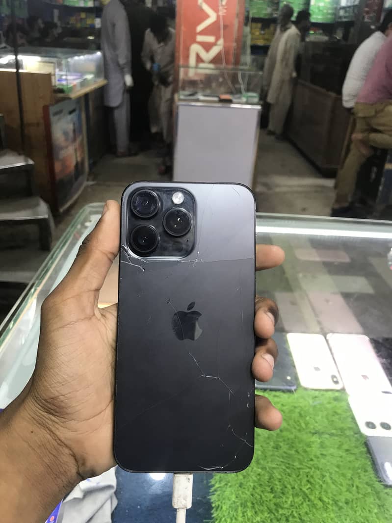 Apple iPhone 15 Pro Max 0