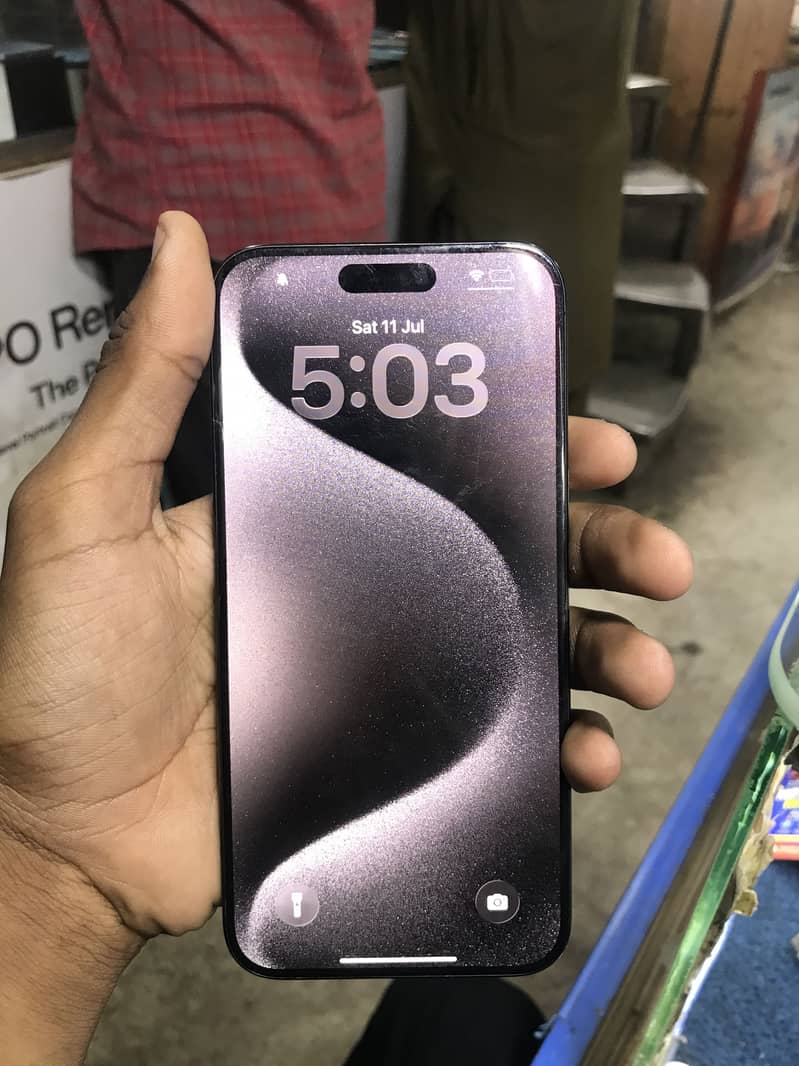 Apple iPhone 15 Pro Max 1