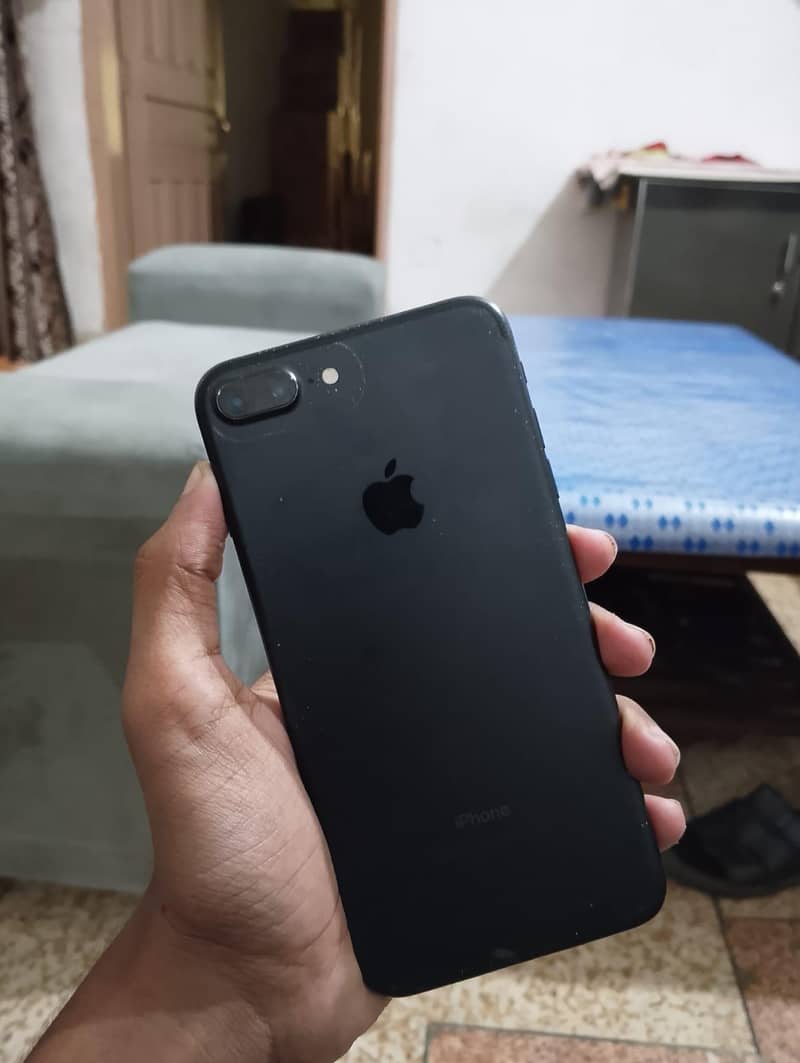 Apple iPhone 7 Plus 0