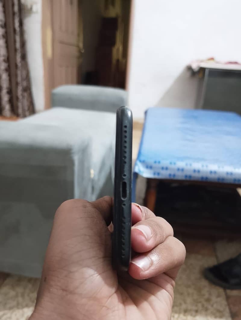Apple iPhone 7 Plus 2