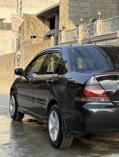 Mitsubishi Lancer 2004