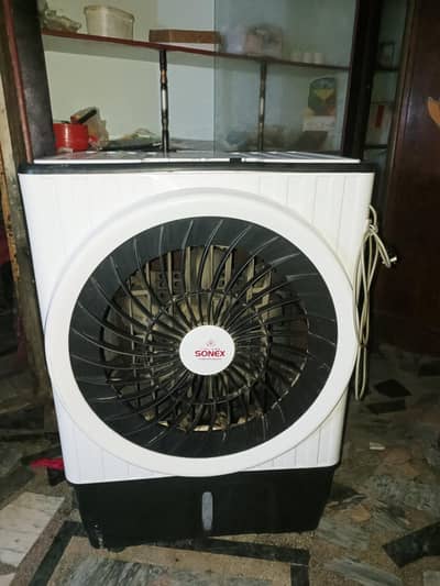 four sale air collar