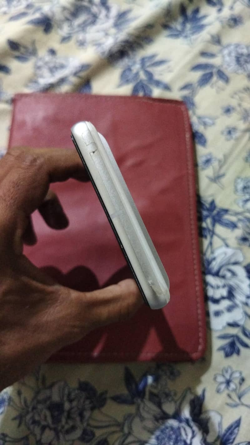 Google Pixel 7. o. 3. o. 2.7. 2. o. 1.8. 1o 4