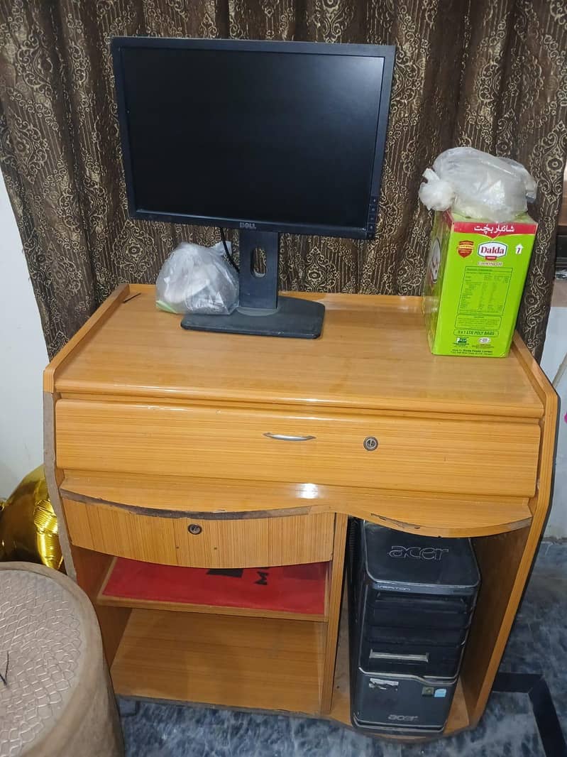 Computer Table 0