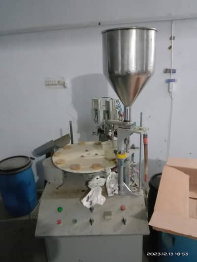 plastic tube filling and sealing machine