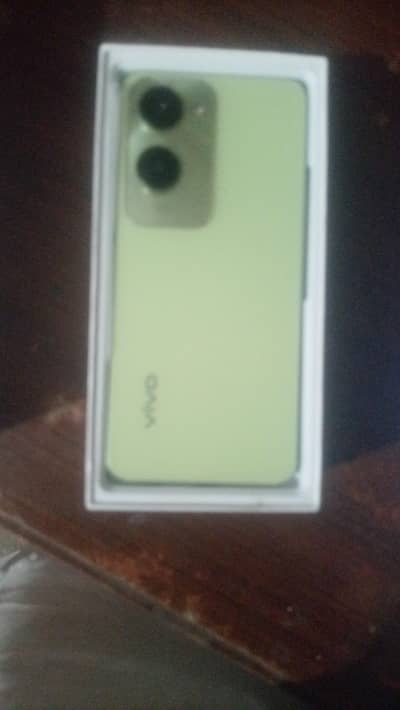 Vivo Y18