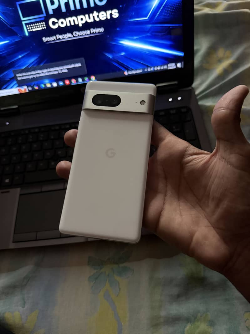 Google Pixel 7 4