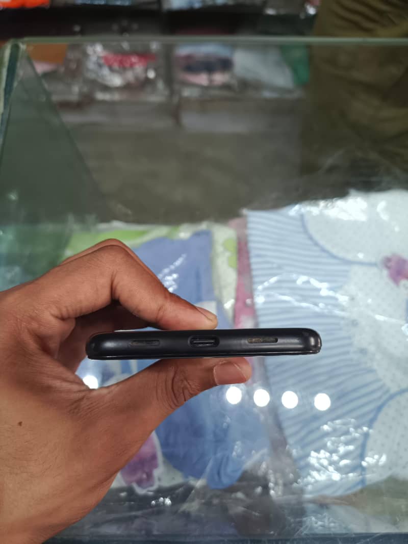 Google Pixel 4a 3