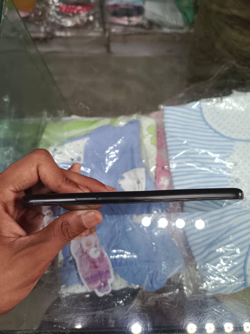 Google Pixel 4a 5