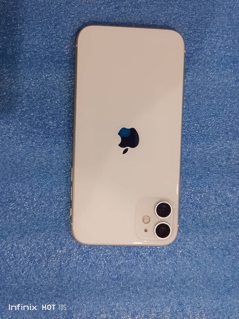 Apple iPhone 11 4