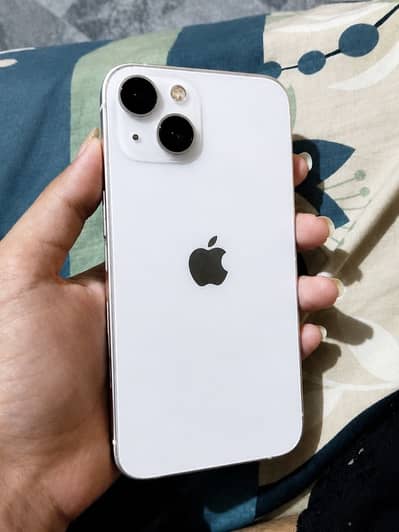 Apple iPhone 13