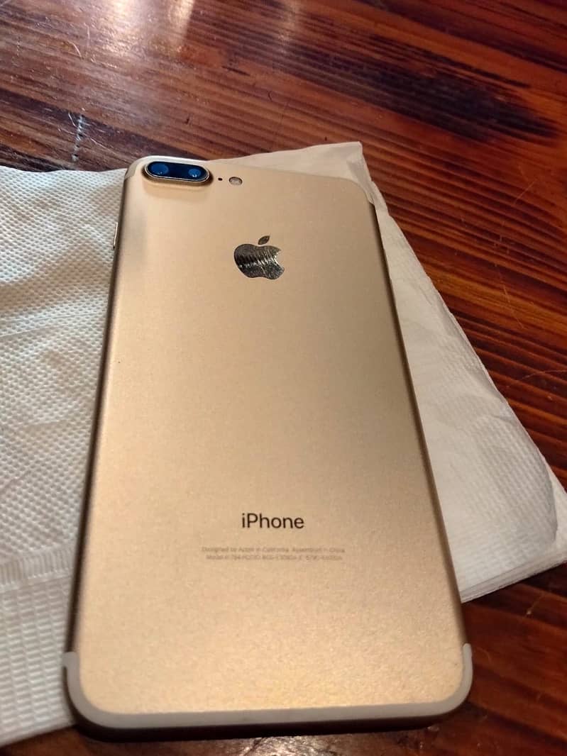 Apple iPhone 7 Plus 0