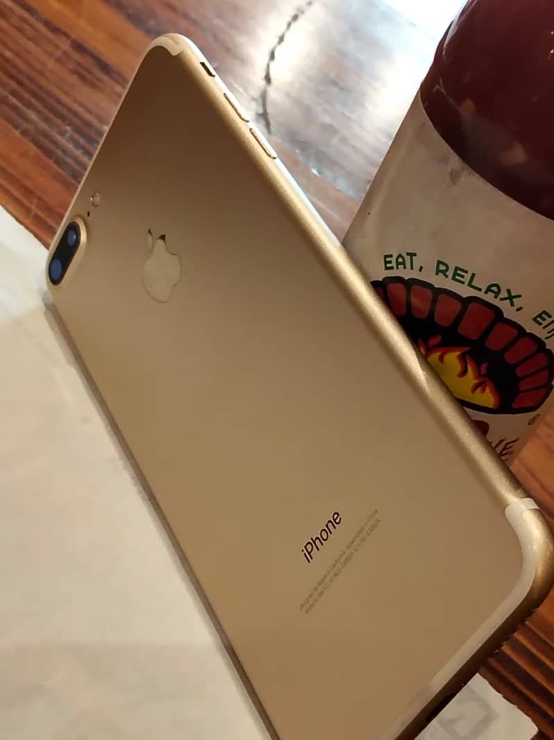 Apple iPhone 7 Plus 1