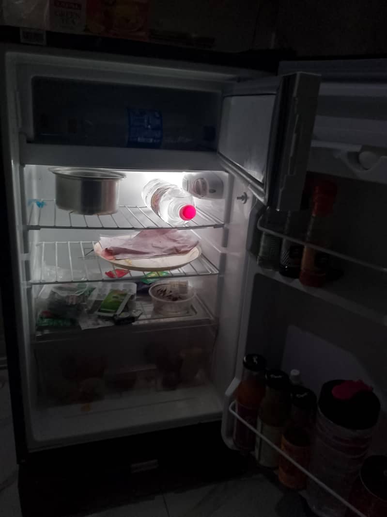 Mini Fridge 0