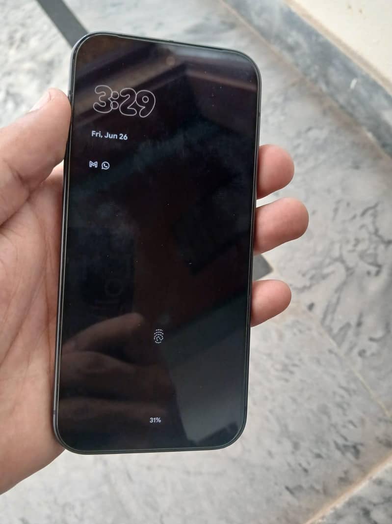 Google Pixel 9 4