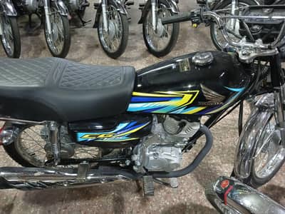 HONDA CG 125 BLACK 2026