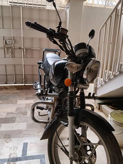Suzuki gs150