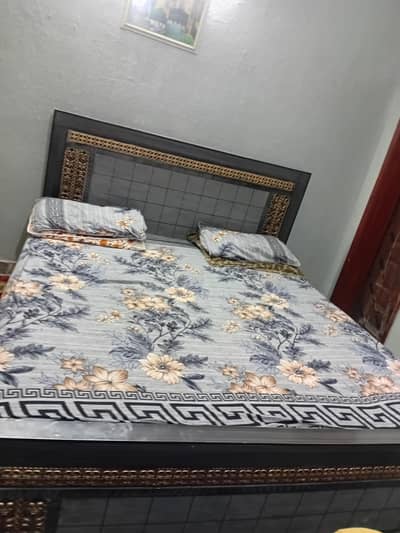 double size beautiful bed