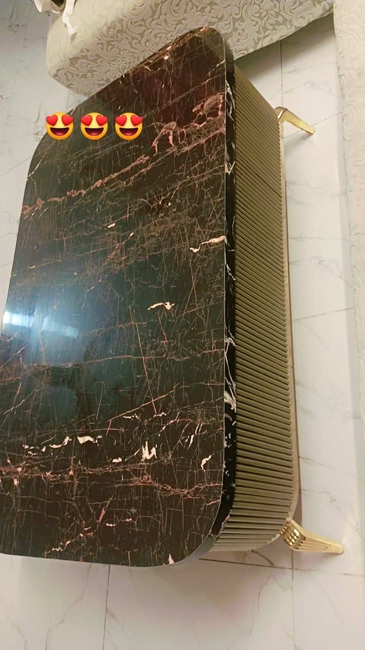 Center table 0