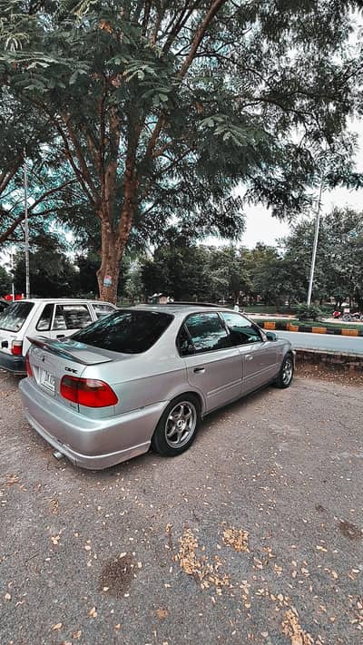 Honda Civic Oriel 2000