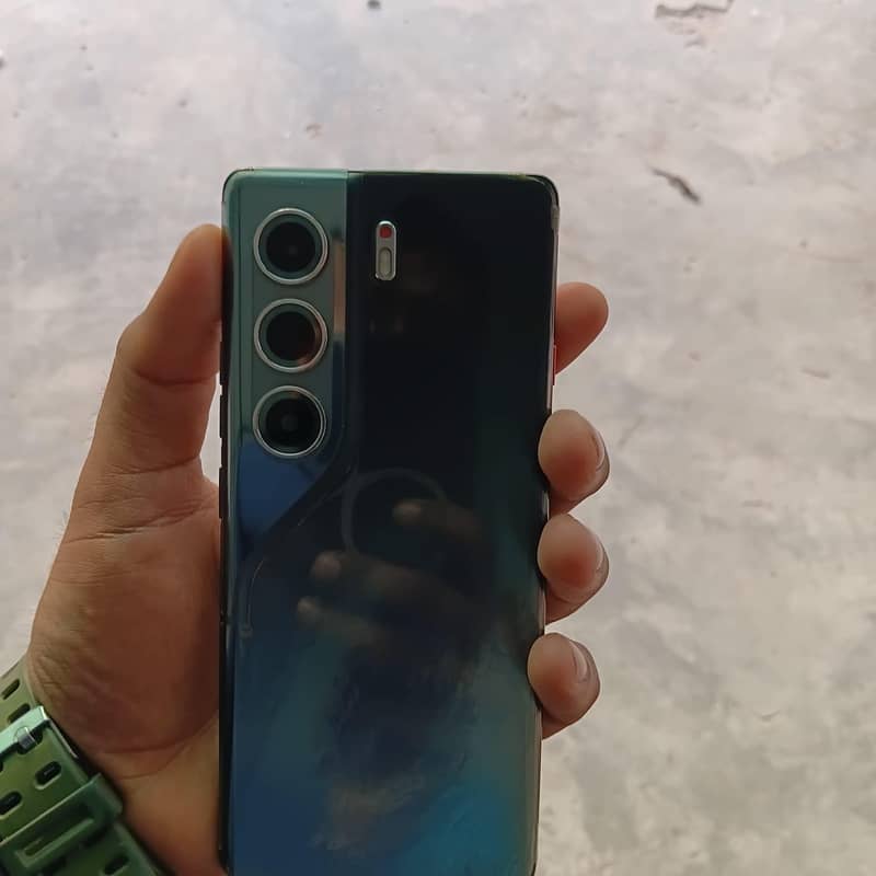 Tecno CAMON 40 Pro 2