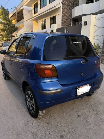 Toyota Vitz 2003