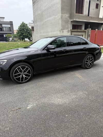 Mercedes-Benz E-Class AMG Line 2022