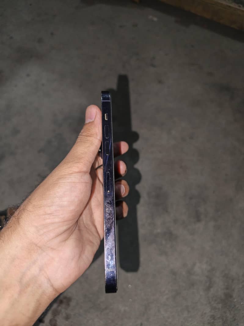 Apple iPhone 14 Pro Max 1
