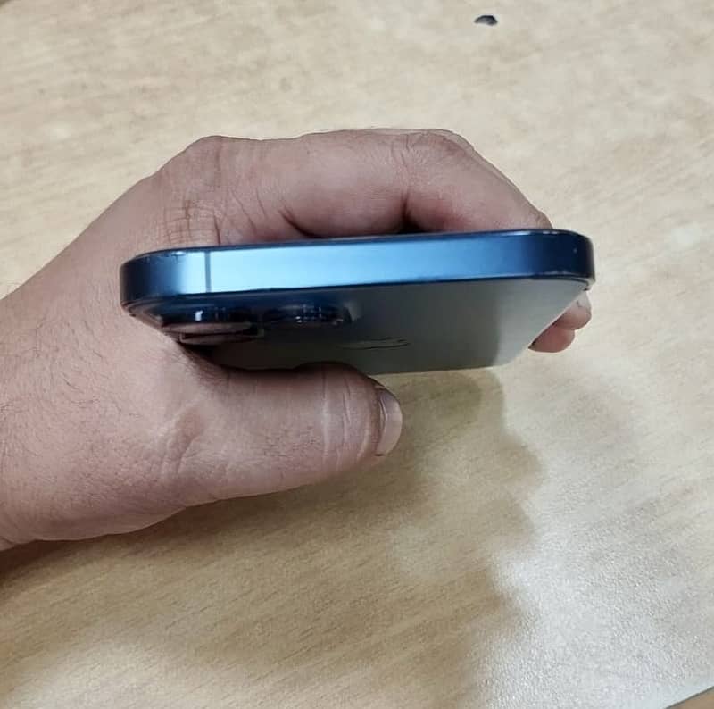 Apple iPhone 12 Pro Max 3