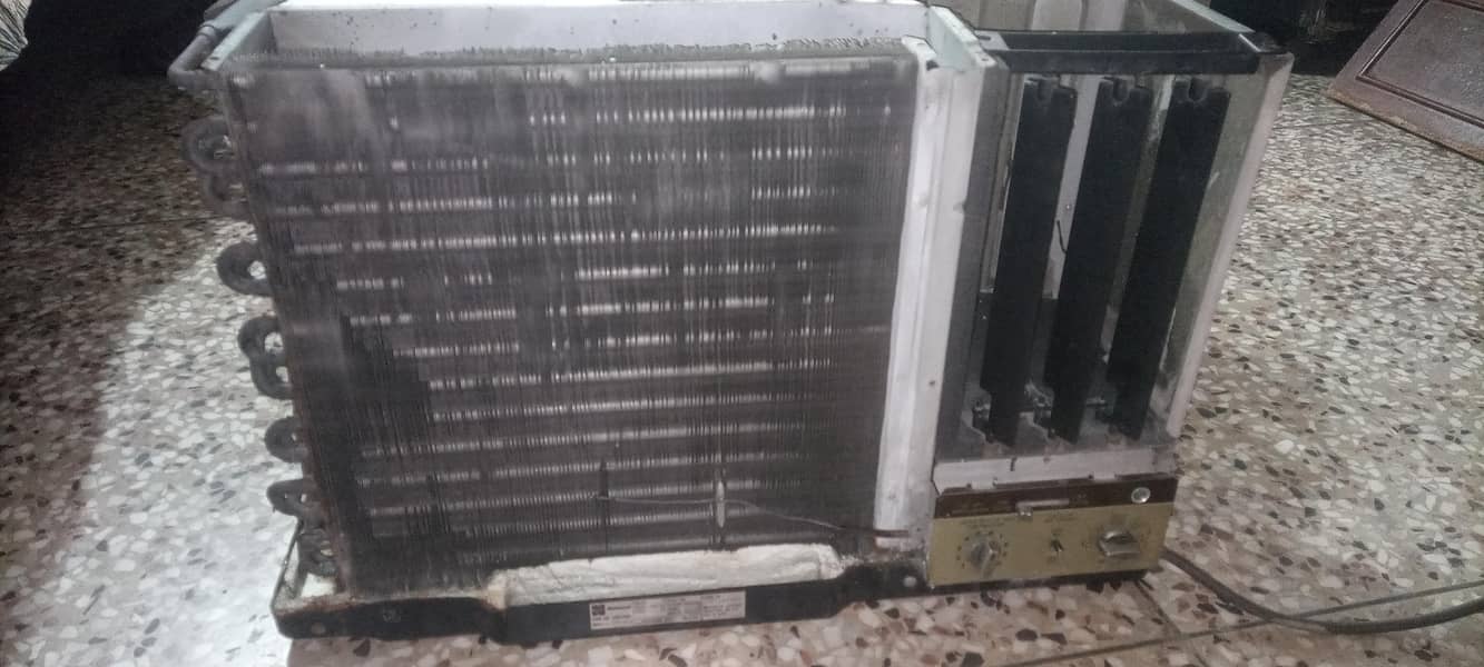 window ac 4