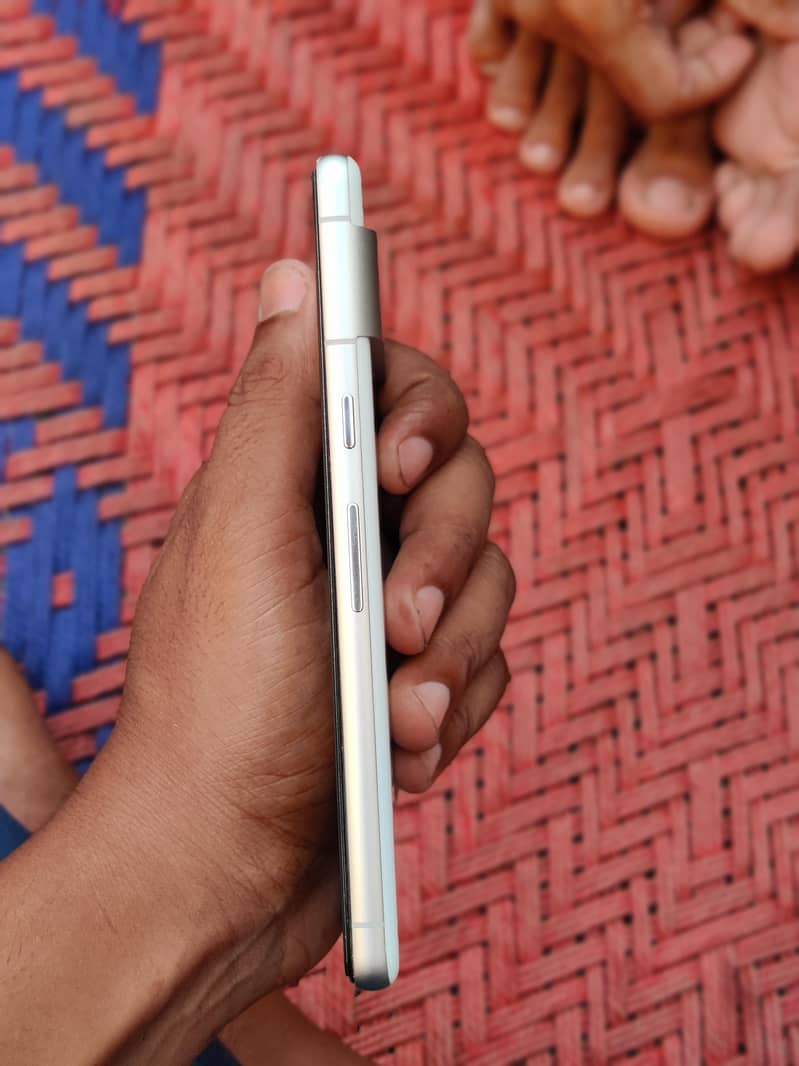 Google Pixel 7 2