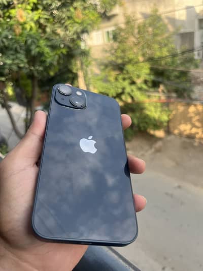 Apple iPhone 13