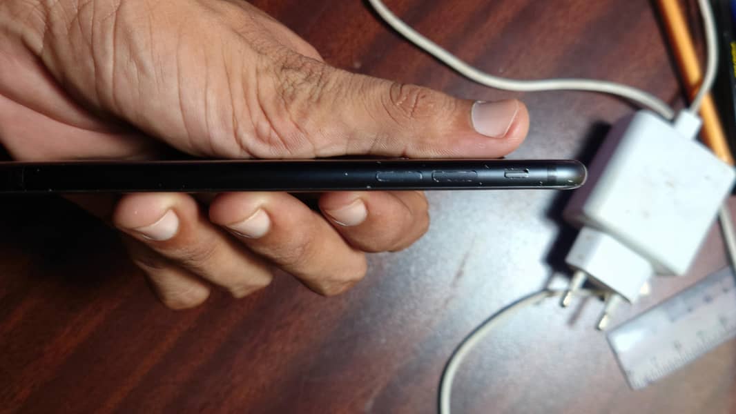 Apple iPhone 7 Official aproved 128gb 5