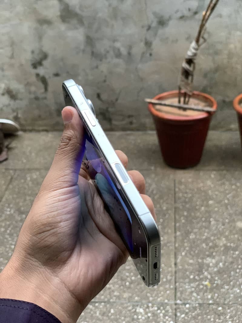 Apple iPhone 16 Pro Max 5
