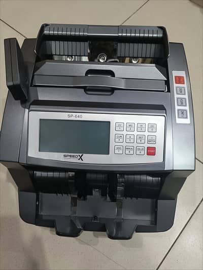 Cash counting machine