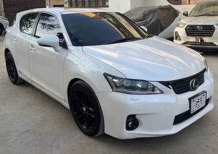 Lexus CT200h 2013