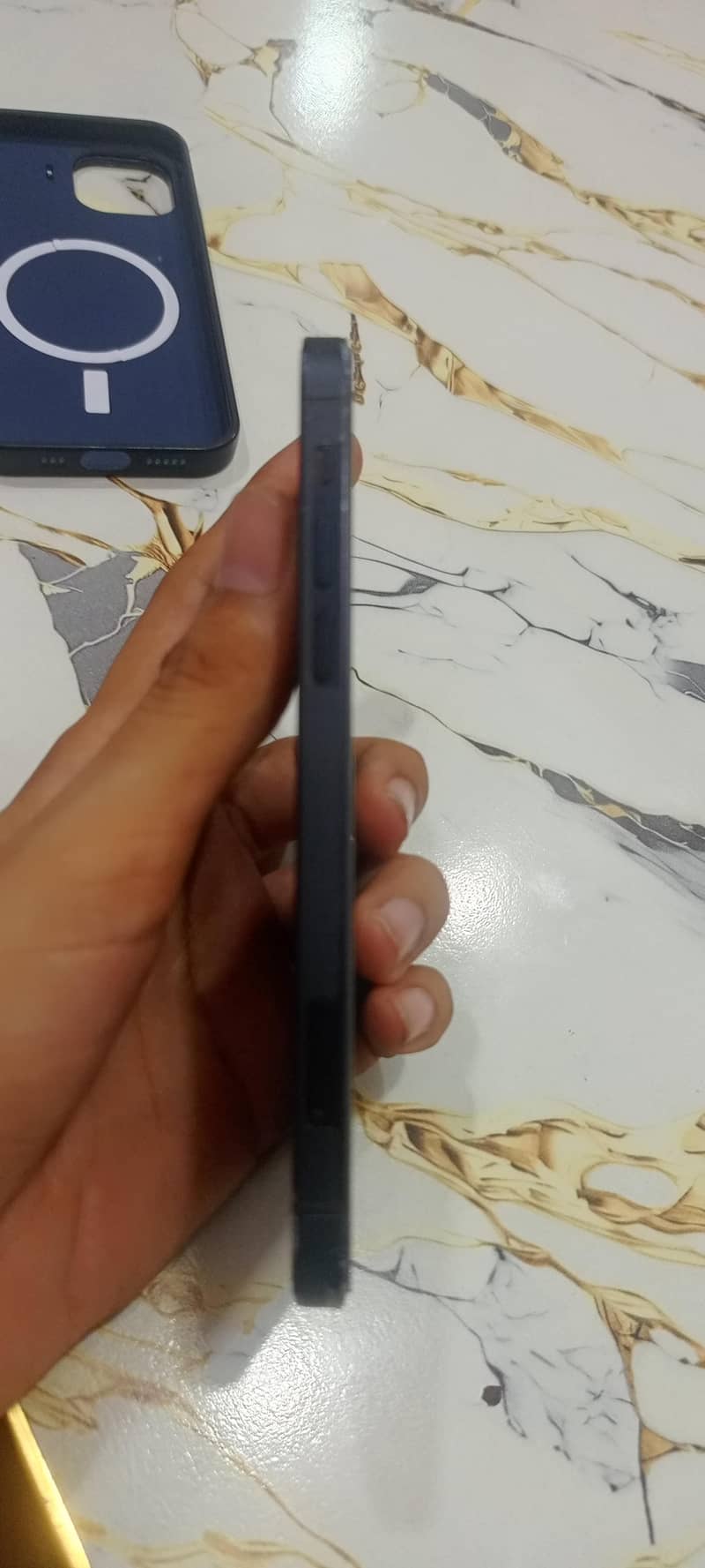 Apple iPhone 12 1