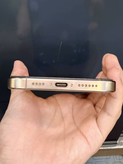 Apple iPhone 16 Pro Max
