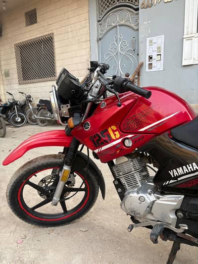 YBR G 125