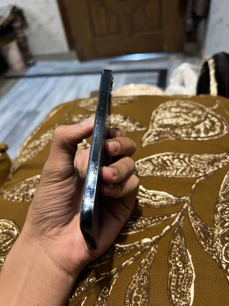 Apple iPhone 12 Pro 1