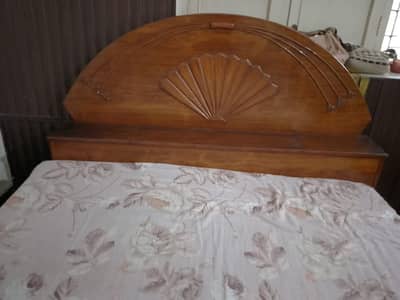 Double bed without matres