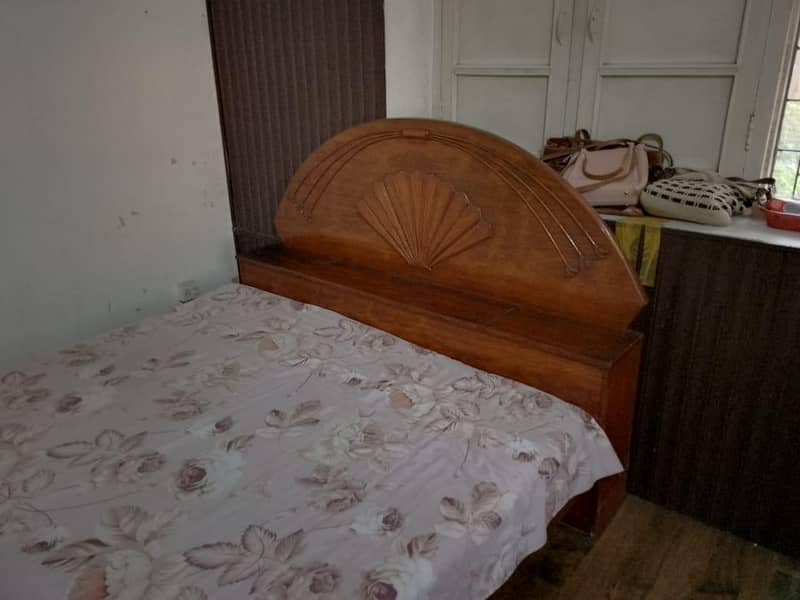 Double bed without matres 2